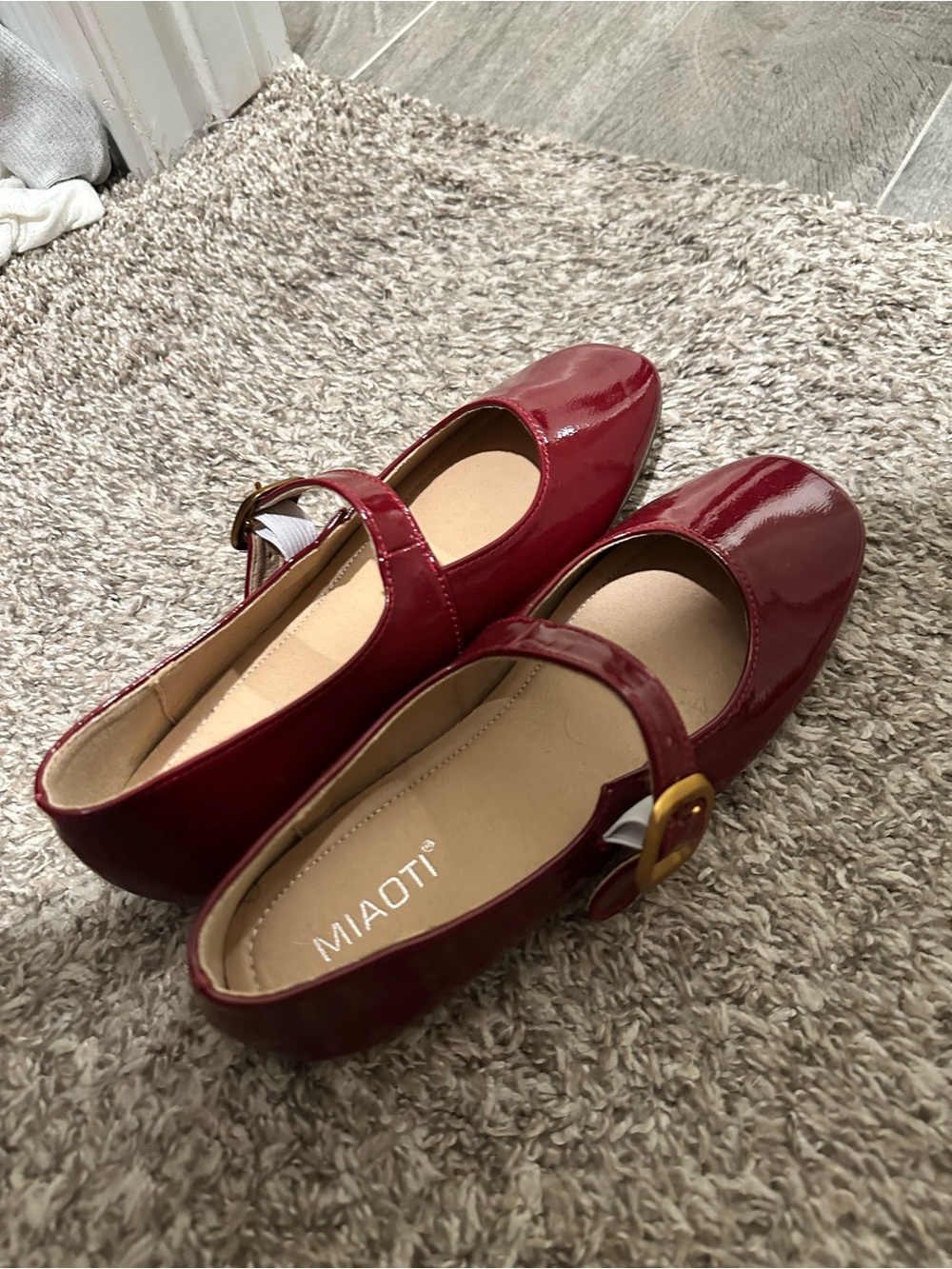 MIAOTI Red Patent Mary Jane Flats